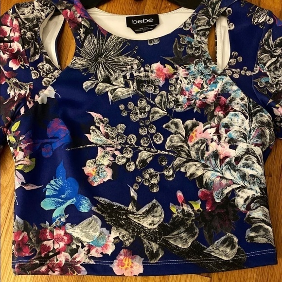 Bebe Crop Top & Matching Skirt - Picture 5 of 8